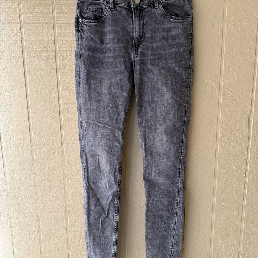 H&M Gray Skinny Jeans with Stonewashed Finish
